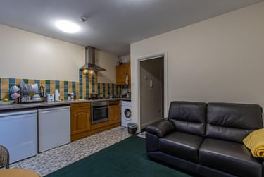 1 bed house, Allensbank Road, Heath, Cardiff, CF143PN - Image 1